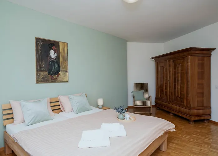 Classic-14 By Interhome